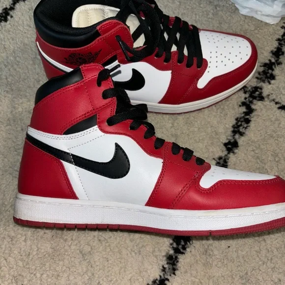 Chicagos - Picture 7 of 7